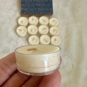 PartyLite Iced Snowberries Tealight Candles Box of 12 Retired V04123